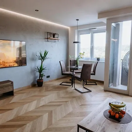 Apartment Minimalist Design Penthouse - Old Town *