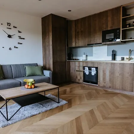 דירה Minimalist Design Penthouse - Old Town *