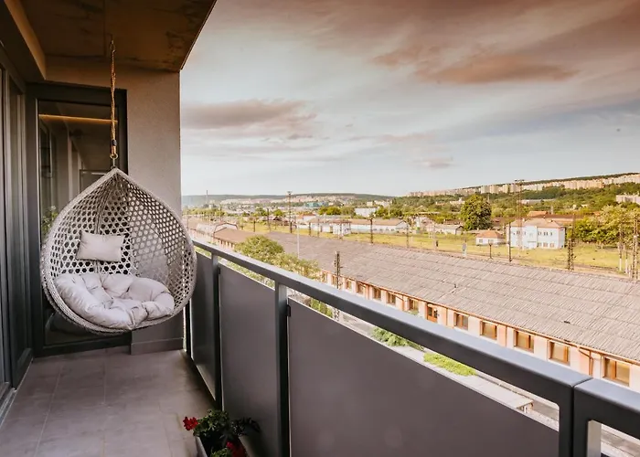 Minimalist Design Penthouse - Old Town Apartamento